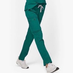 FIGS Hunter Green Size Small Top & Pants